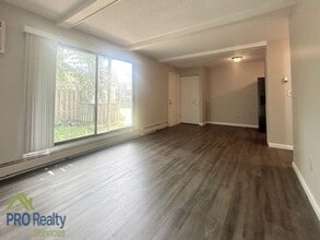 Building Photo - 7172 72nd Ln N