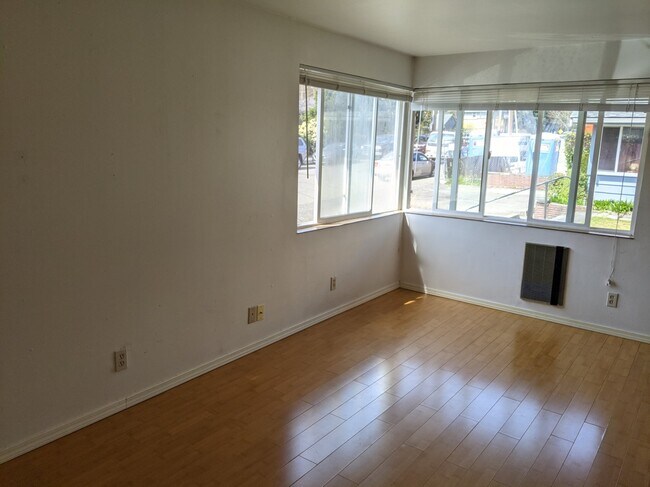 Foto del edificio - 6538 Ravenna Ave NE