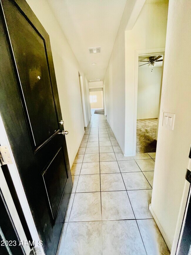Foto del edificio - 43778 Juniper Ave