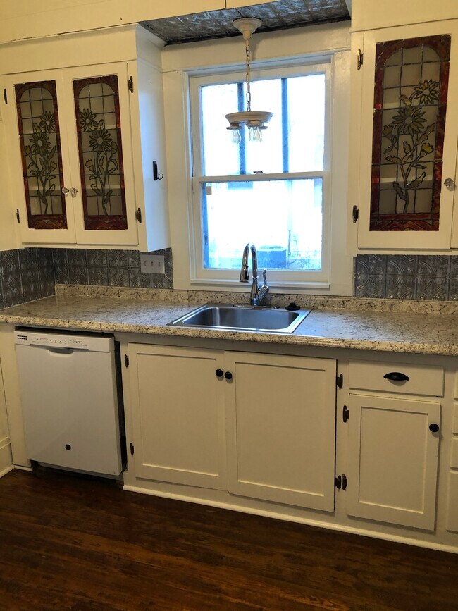 Building Photo - 511 N 22nd St