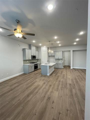 Foto del edificio - 12931 Couture Dr