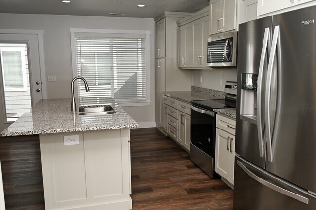 Foto del edificio - 2778 W 4175 S