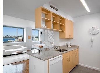 Foto del edificio - 515 W 52nd St