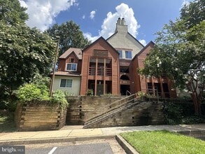 Building Photo - 4916 Columbia Rd