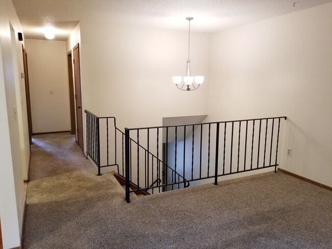 Building Photo - 220 Leighton Dr