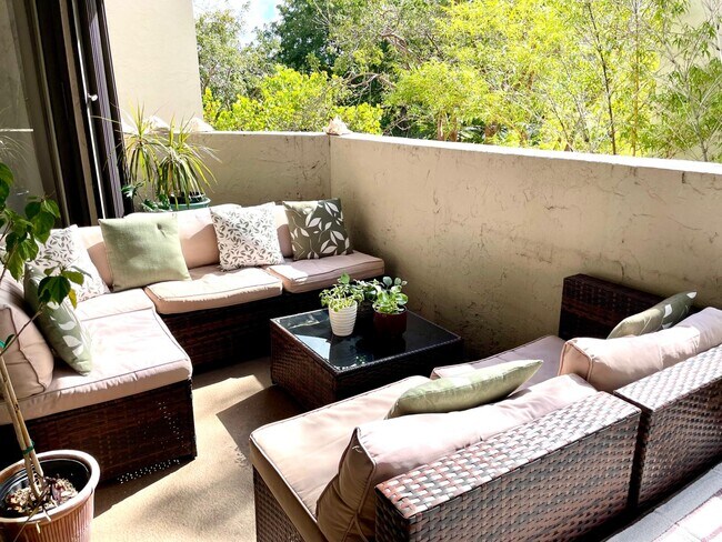 Foto del edificio - 161 Crandon Blvd