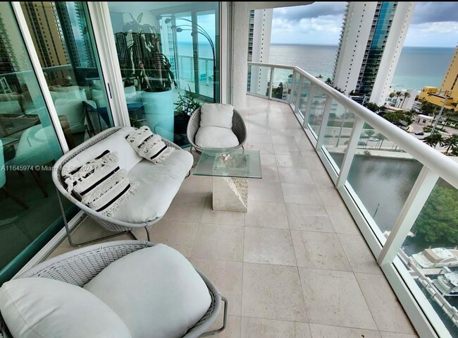 Foto del edificio - 16400 Collins Ave