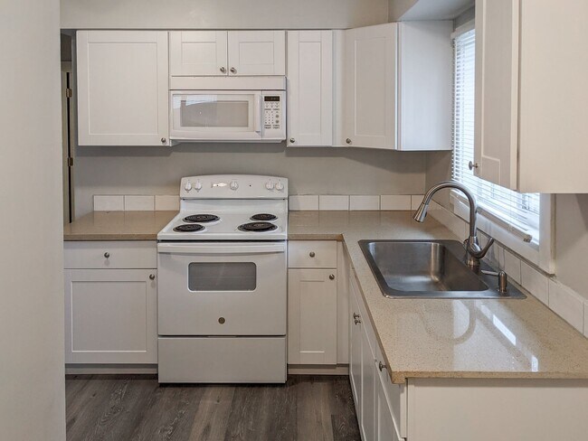 Foto del edificio - 322-324 Williams St