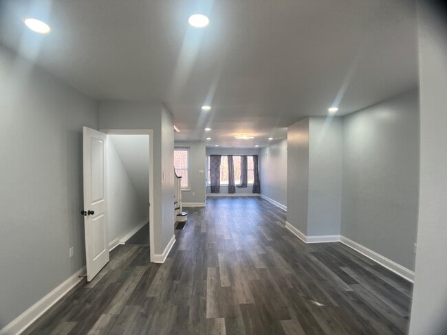 Building Photo - 6716 Cobbs Creek Pkwy