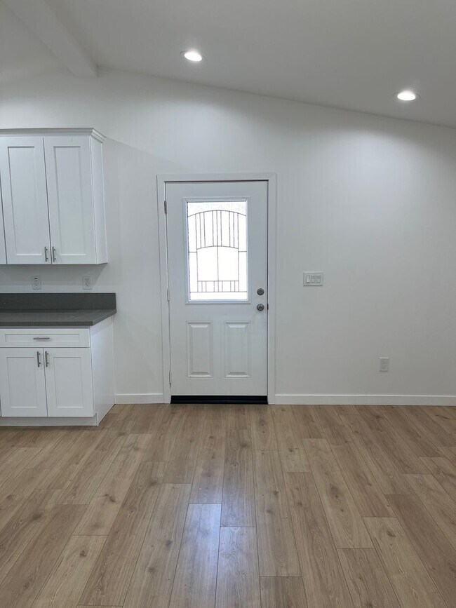 1111 Ohio Ave Unit 1111 B, Long Beach, CA 90804 Room for Rent in Long Beach, CA
