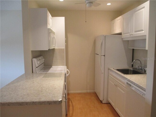 Building Photo - 8 Quails Run Blvd