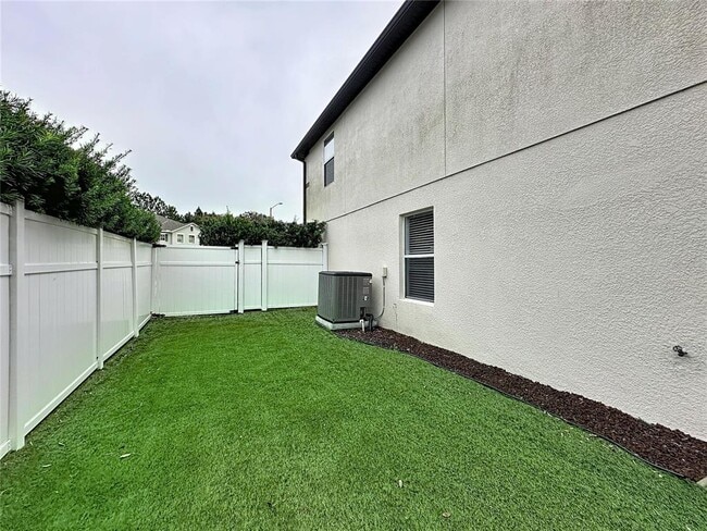 Foto del edificio - 16748 Sunrise Vista Dr