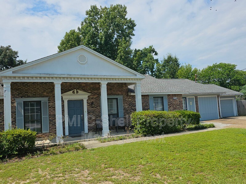 Foto principal - 4625 Tree Line Dr