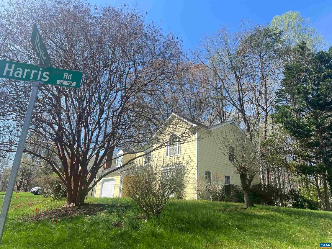 Foto del edificio - 901 Royer Dr