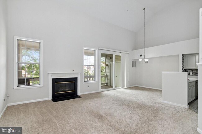 Foto del edificio - 6954 Ellingham Cir