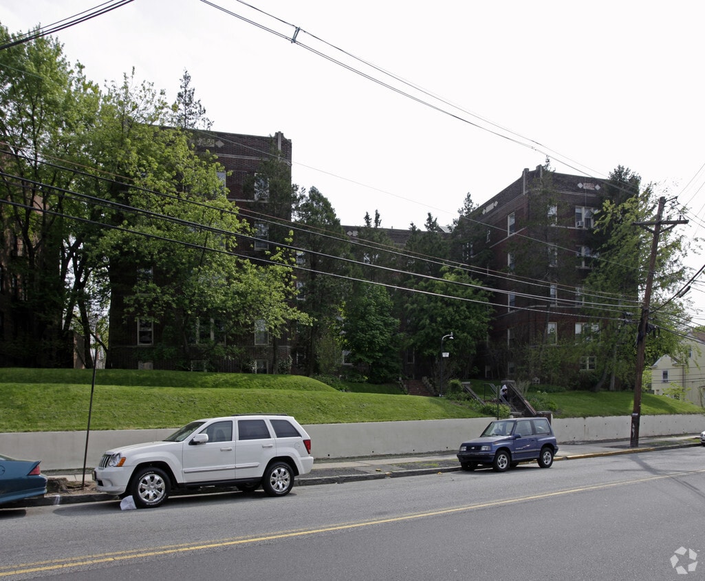 Primary Photo - 210 Franklin St