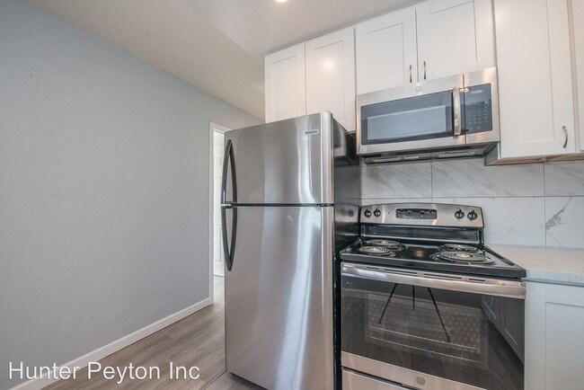 Building Photo - 925 Kains Ave