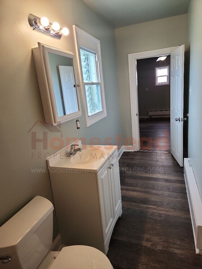 Foto del edificio - 3528 W 9th St