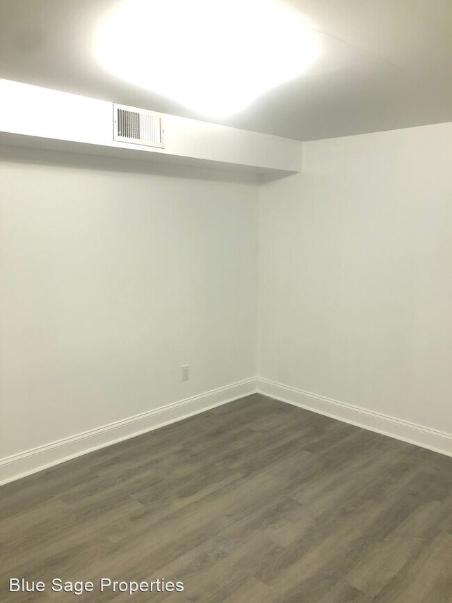 Building Photo - 3 br, 1 bath House - 314 Spruce St.