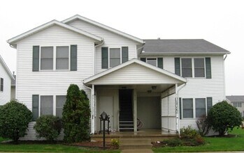 Building Photo - 213 Stonewall Ct