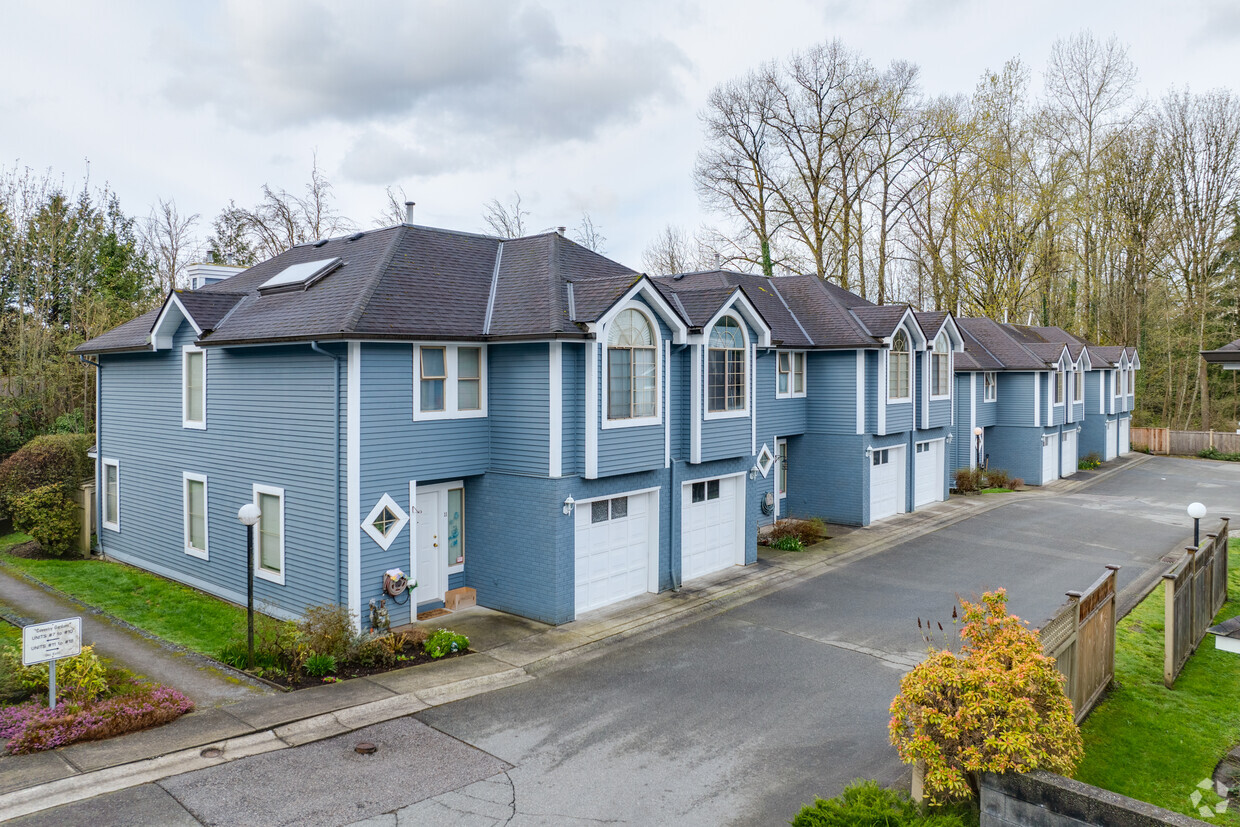 Photo principale - 2801 Ellerslie Av