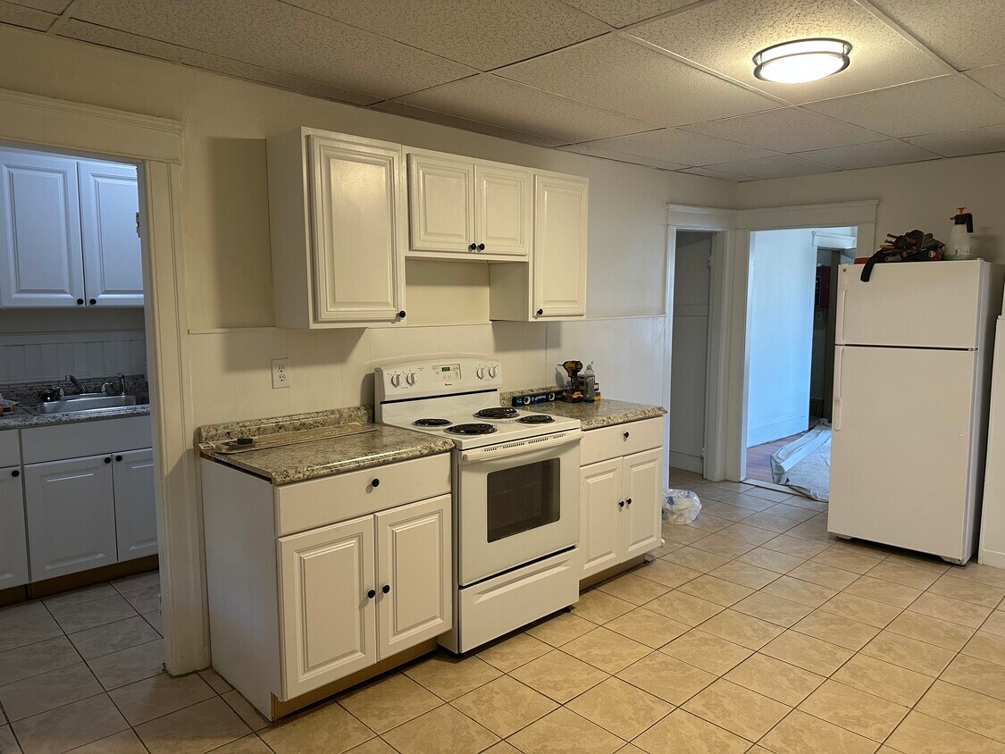 Foto principal - 208 Pilgrim Ave