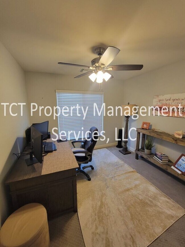 Bright and beautiful updated 3 story condo... Condo for Rent in