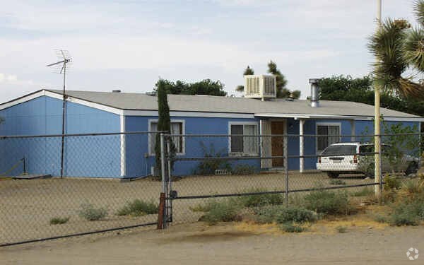 Primary Photo - 2828 Duncan Rd