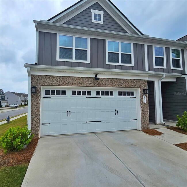 Building Photo - 233 Salt Lk Ln