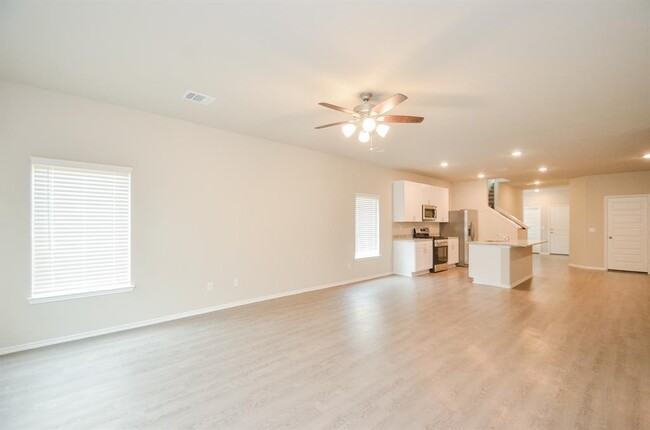 Foto del edificio - 25513 Blossom Ct