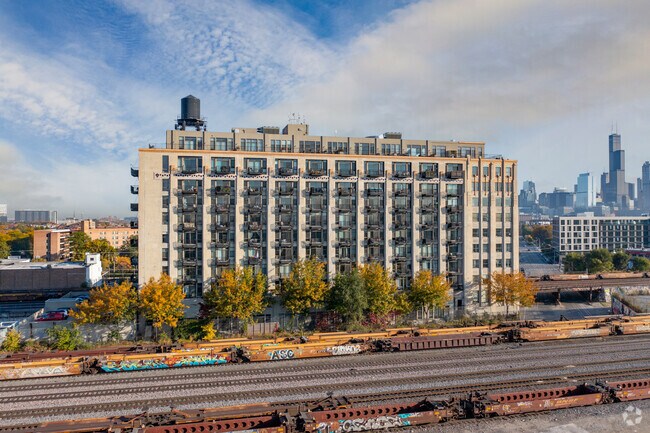 Building Photo - University Station
