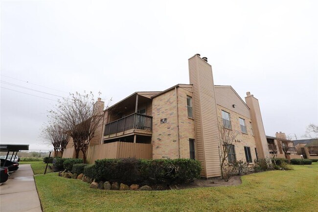 Foto del edificio - 10555 Turtlewood Ct