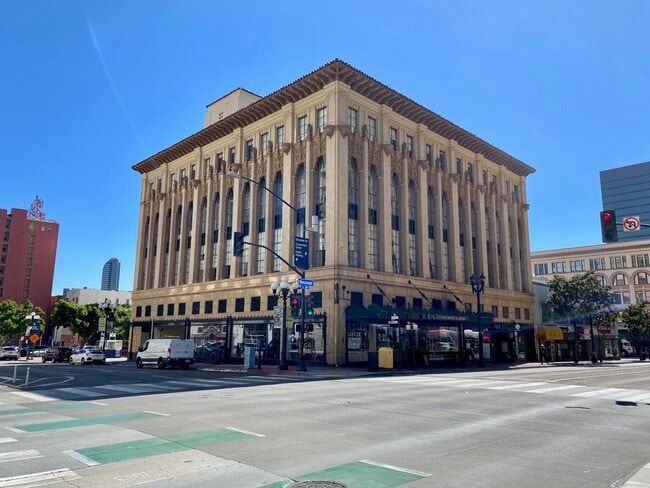 Building Photo - 950 6th Ave