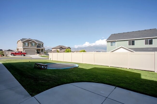 Building Photo - 2832 Fox Pointe Dr
