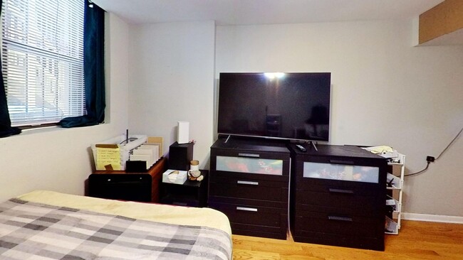 Foto del interior - 1331-41 W. Addison
