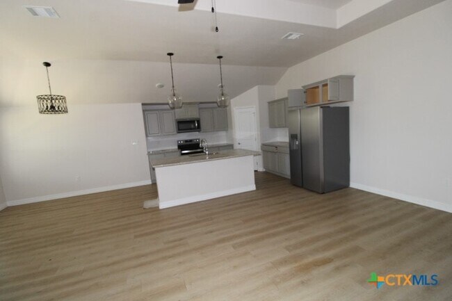 Foto del edificio - 1634 Dryden Ave