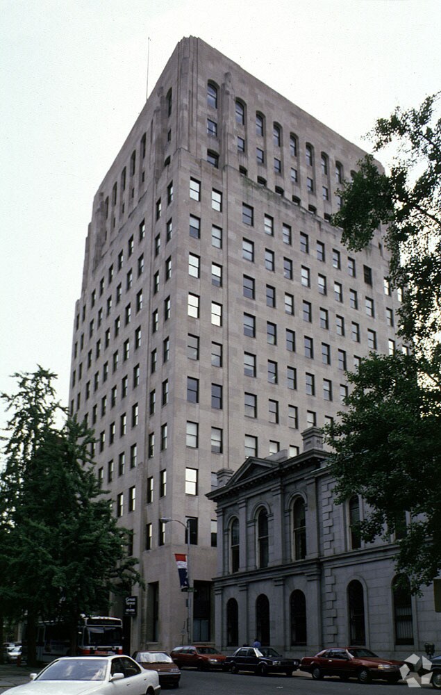 The Ayer Condominiums Apartments Philadelphia, PA