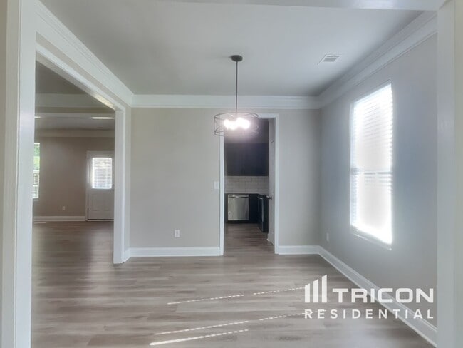 Building Photo - 115 Glenview Dr