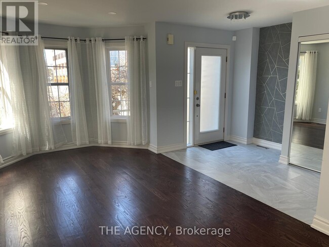 Building Photo - 9031 Yonge St