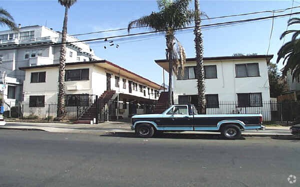 Primary Photo - 541-561 22nd St