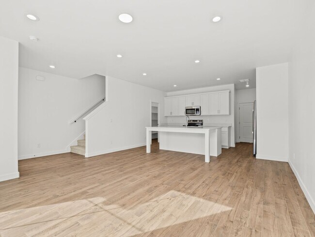 Foto del edificio - Beautiful 3-bedroom, 2.5-bath townhome