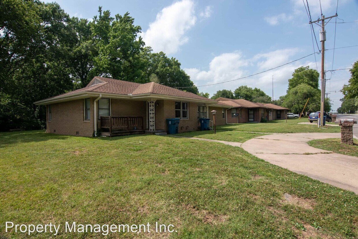 Primary Photo - 2 br, 1 bath House - 712 S. Cline