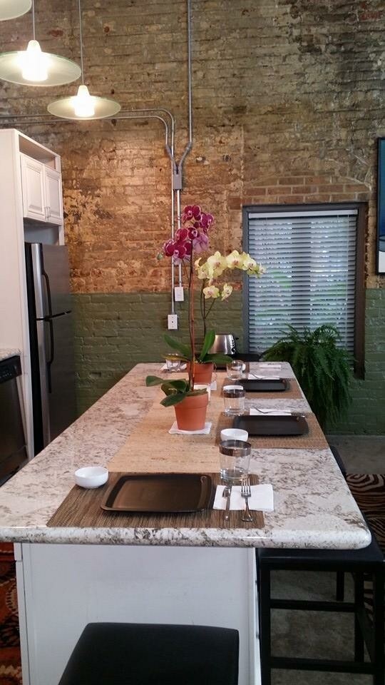 Building Photo - 920 Poeyfarre St