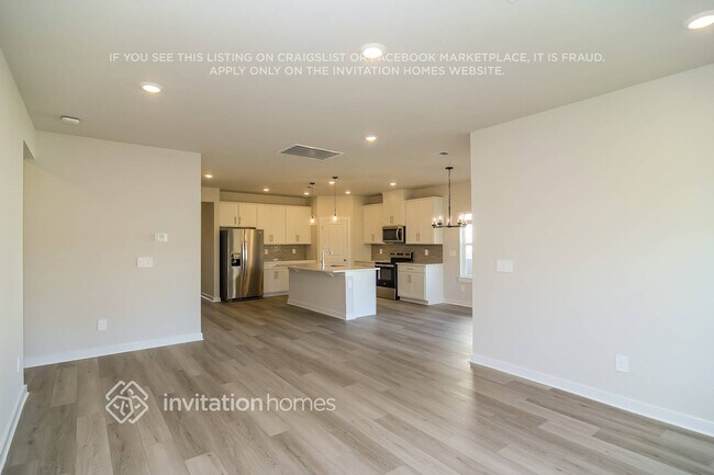 Building Photo - 1126 Bluffton Cir