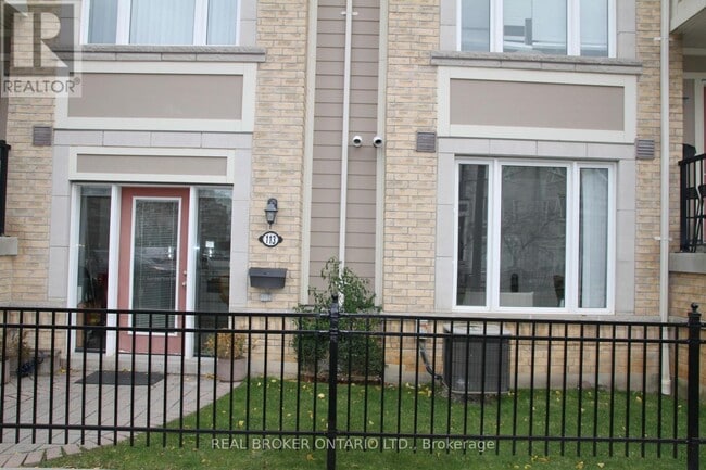 Photo du bâtiment - 3050 Erin Centre Blvd