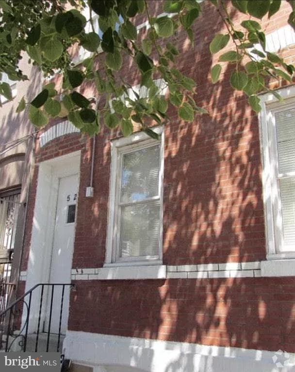 Building Photo - 525 N 33rd St