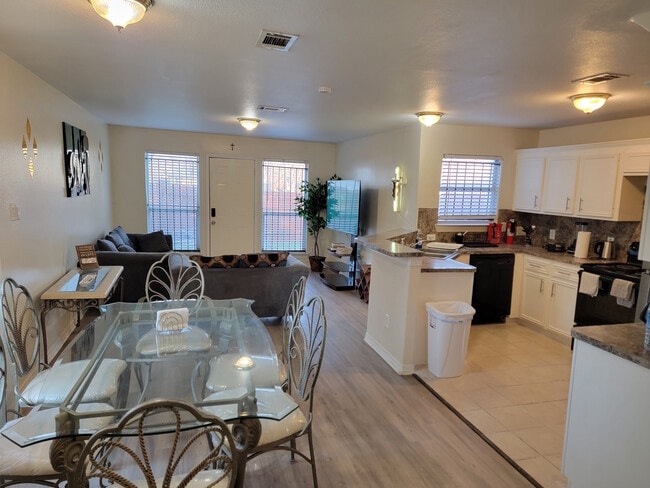 Photo - 3807 Lydia St (Houston, TX) Townhome