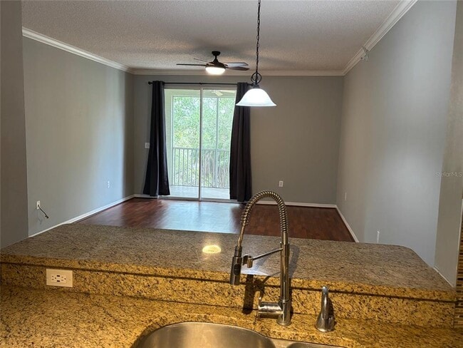 Building Photo - 5691 Bentgrass Dr