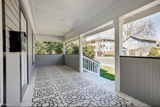 Building Photo - 2 br, 2 bath House - 810 East 36th Street