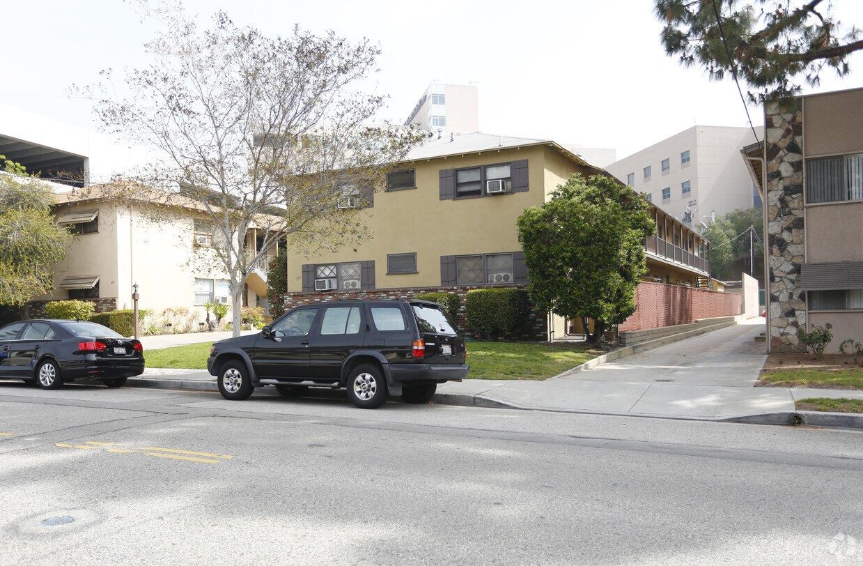 Edificio - 302 Sinclair Ave
